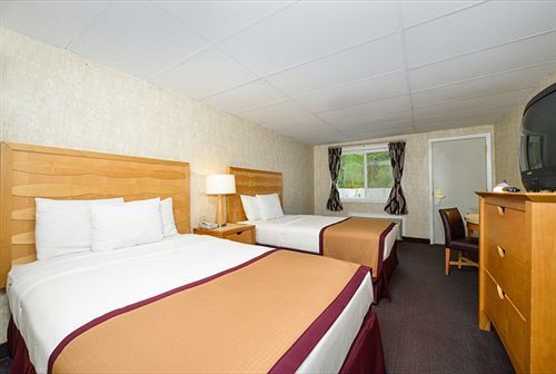 Howard Johnson By Wyndham West Yarmouth Cape Cod ภายนอก รูปภาพ