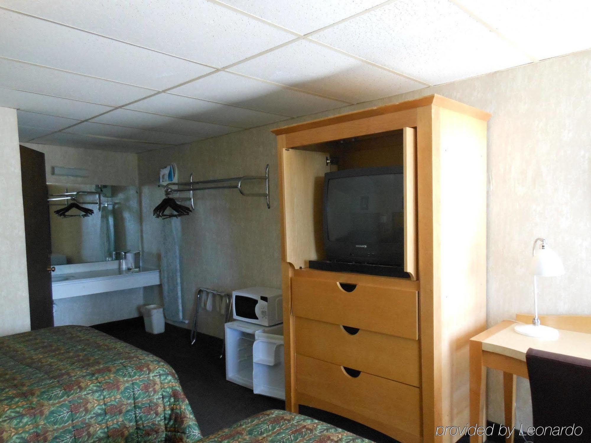 Howard Johnson By Wyndham West Yarmouth Cape Cod ภายนอก รูปภาพ